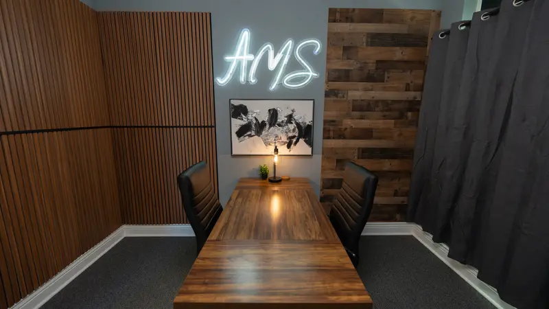 Cozy waiting space at Aloha Media Studio