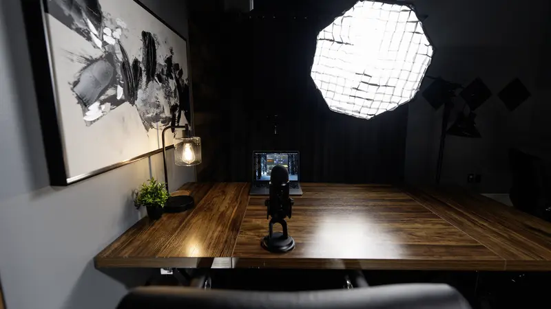 Minimal solo recording setup for podcasters